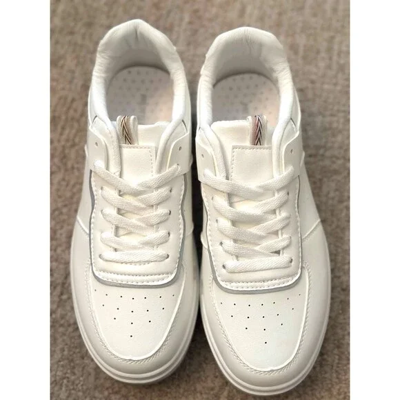 PrettyLittleThing White Contrast Sole Chunky Platform Trainers US Size 8 NWT - Picture 3 of 7